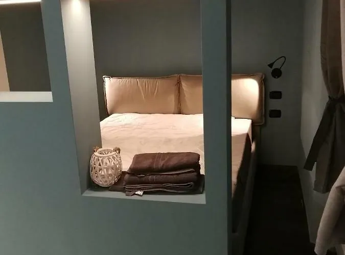 Casa Nostra 14